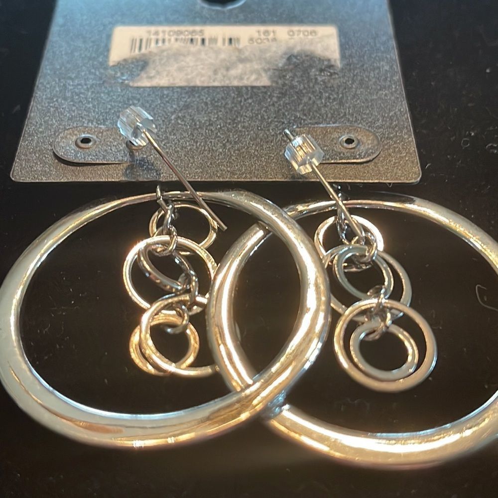 The Limited Hoop Dangle Earrings. - Picture 9 of 9